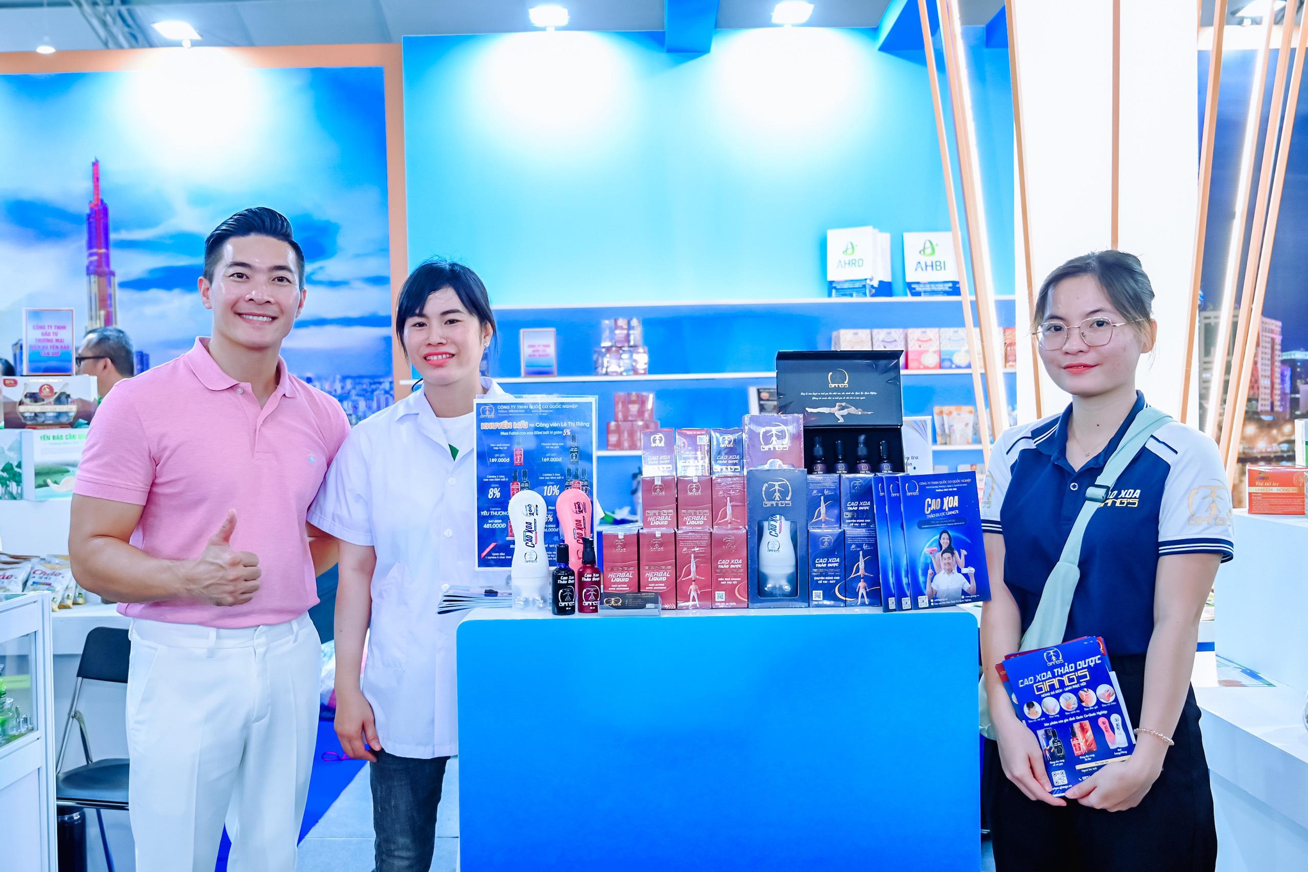 THAM GIA SỰ KIỆN HÓT HÒN HỌT - TUẦN LỄ SẢN PHẨM OCOP 2023 CÙNG CAO XOA THẢO DƯỢC GIANG'S