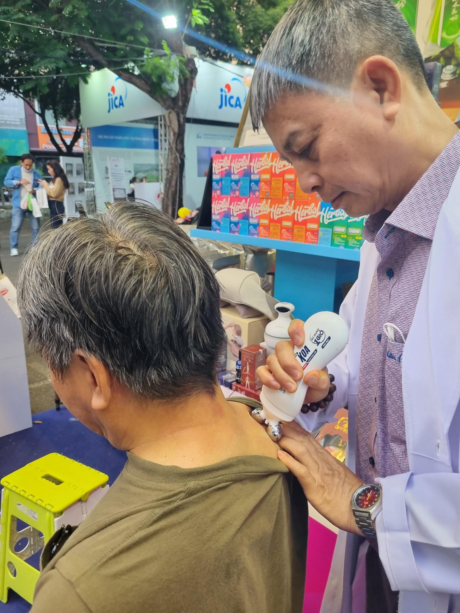 CAO XOA THẢO DƯỢC GIANG’S - MANG SỨC KHỎE VÀNG ĐẾN LỄ HỘI VIỆT - NHẬT